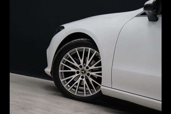 Mercedes-Benz CLA-Klasse Shooting Brake 180 Luxury Line [SFEERVERLICHTING, CAMERA, WIDESCREEN, LED, STOELVERWARMING, PDC, HALF LEDER, CRUISE CONTROL, NIEUWSTAAT]