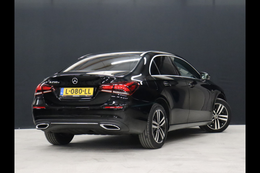 Mercedes-Benz A-Klasse 250 e Luxury Limited Sport [SFEERVERLICHTING, CAMERA, VOL LEDER, STOELVERWARMING, PDC V+A, BLUETOOTH, CRUISE, CLIMATE, NIEUWSTAAT]