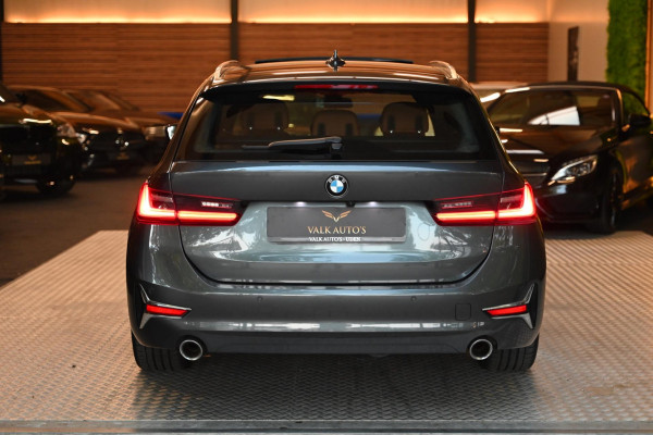 BMW 3 Serie Touring 320i High Executive Edition - Adaptive Cruise Control - Memory - Panoramadak - El. Trekhaak - Dashboard Leder