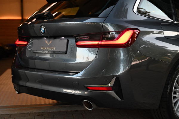 BMW 3 Serie Touring 320i High Executive Edition - Adaptive Cruise Control - Memory - Panoramadak - El. Trekhaak - Dashboard Leder