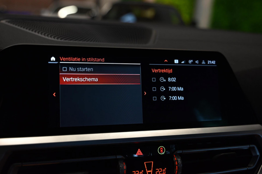 BMW 3 Serie Touring 320i High Executive Edition - Adaptive Cruise Control - Memory - Panoramadak - El. Trekhaak - Dashboard Leder