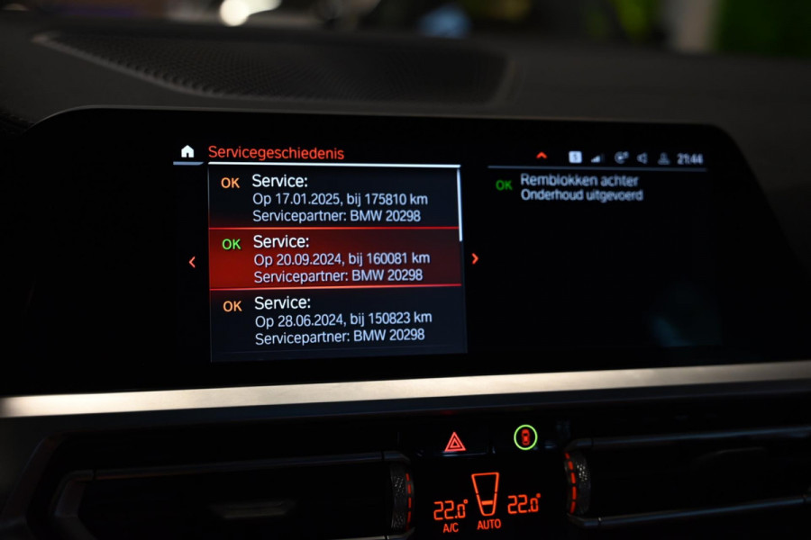 BMW 3 Serie Touring 320i High Executive Edition - Adaptive Cruise Control - Memory - Panoramadak - El. Trekhaak - Dashboard Leder