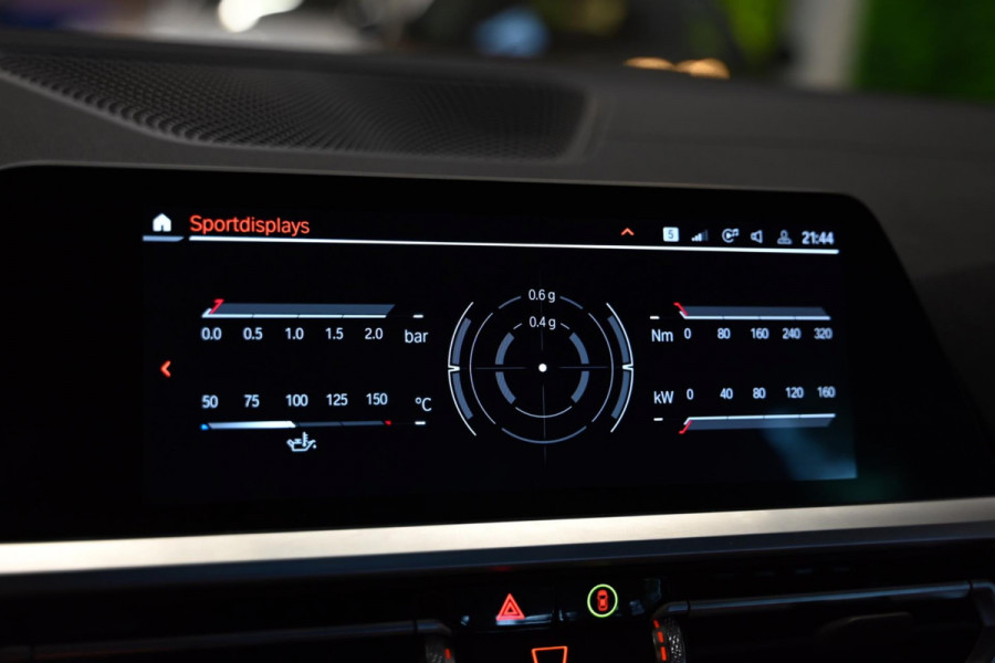 BMW 3 Serie Touring 320i High Executive Edition - Adaptive Cruise Control - Memory - Panoramadak - El. Trekhaak - Dashboard Leder