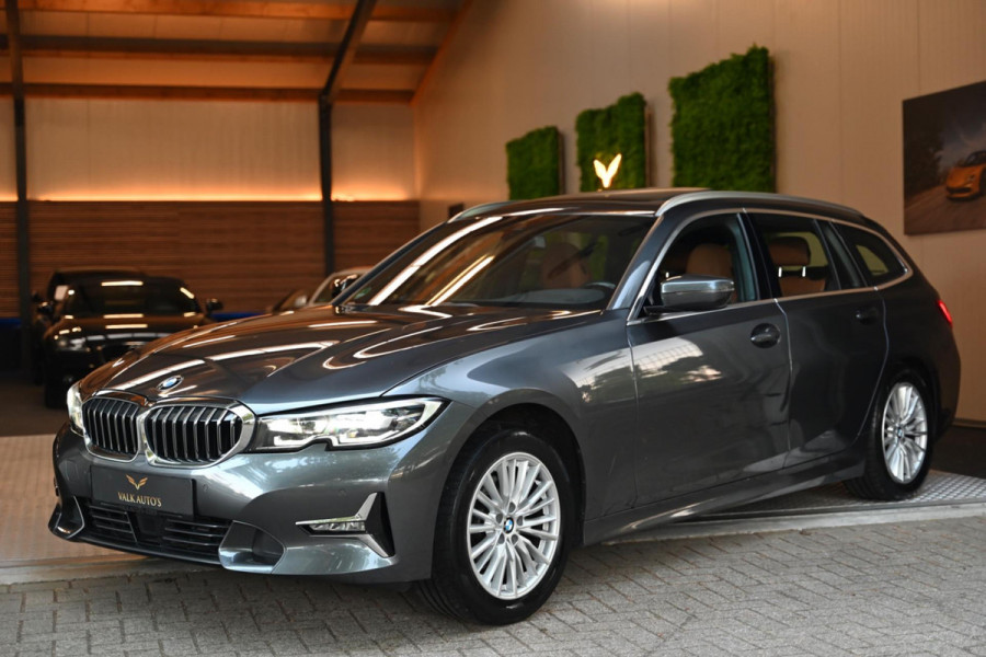 BMW 3 Serie Touring 320i High Executive Edition - Adaptive Cruise Control - Memory - Panoramadak - El. Trekhaak - Dashboard Leder
