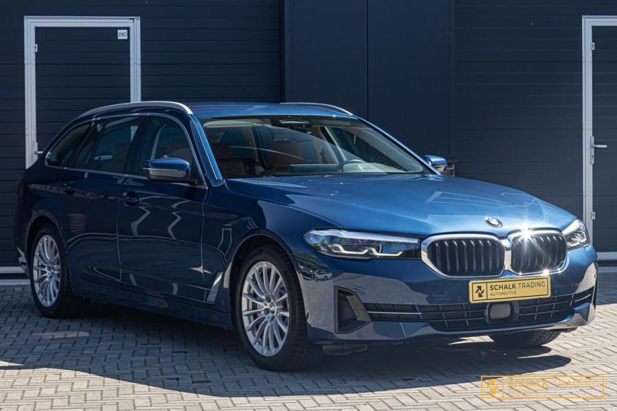 BMW 5 Serie Touring 530e xDrive High Executive|Camera|Dealer