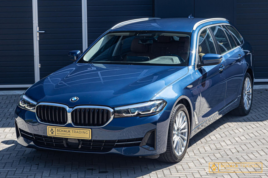 BMW 5 Serie Touring 530e xDrive High Executive|Camera|Dealer