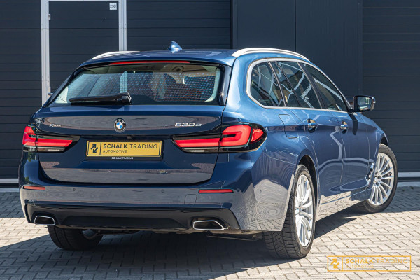 BMW 5 Serie Touring 530e xDrive High Executive|Camera|Dealer