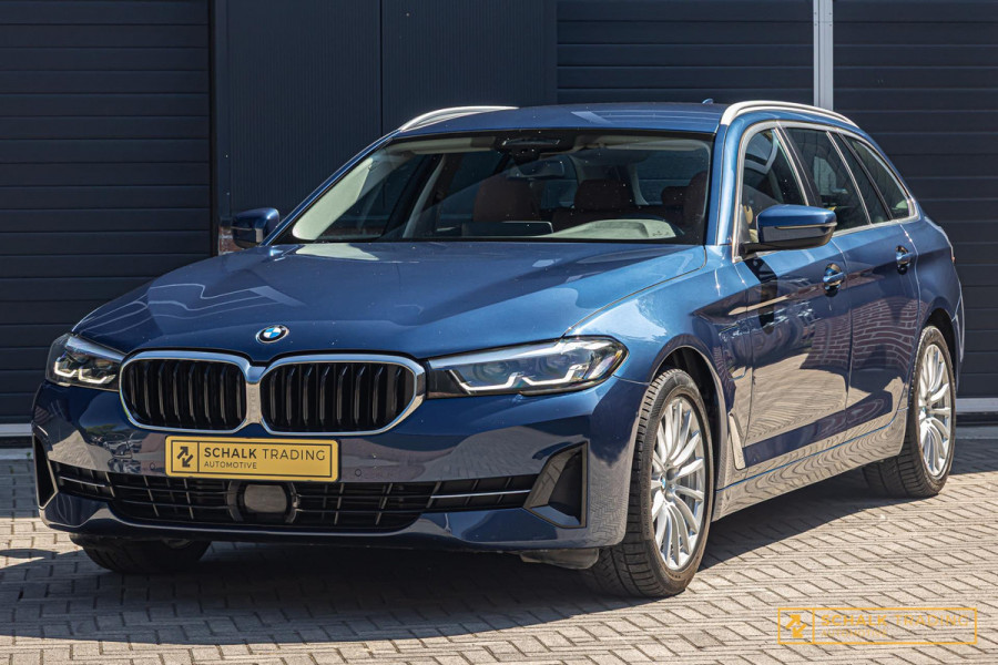 BMW 5 Serie Touring 530e xDrive High Executive|Camera|Dealer