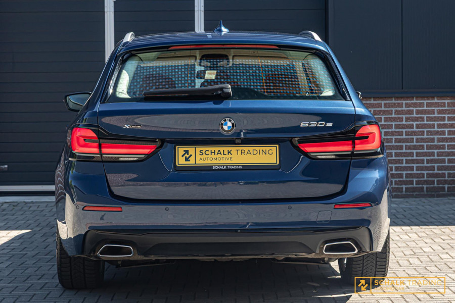 BMW 5 Serie Touring 530e xDrive High Executive|Camera|Dealer