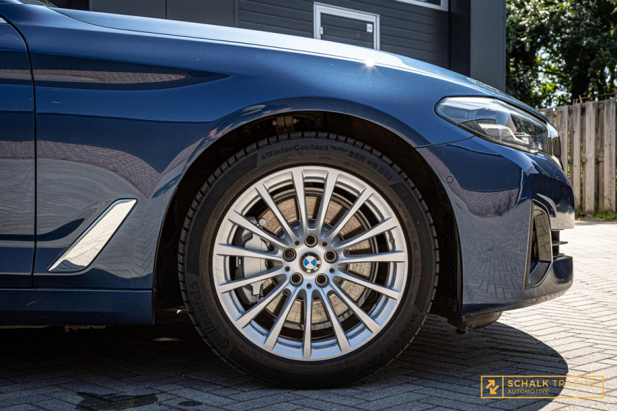 BMW 5 Serie Touring 530e xDrive High Executive|Camera|Dealer