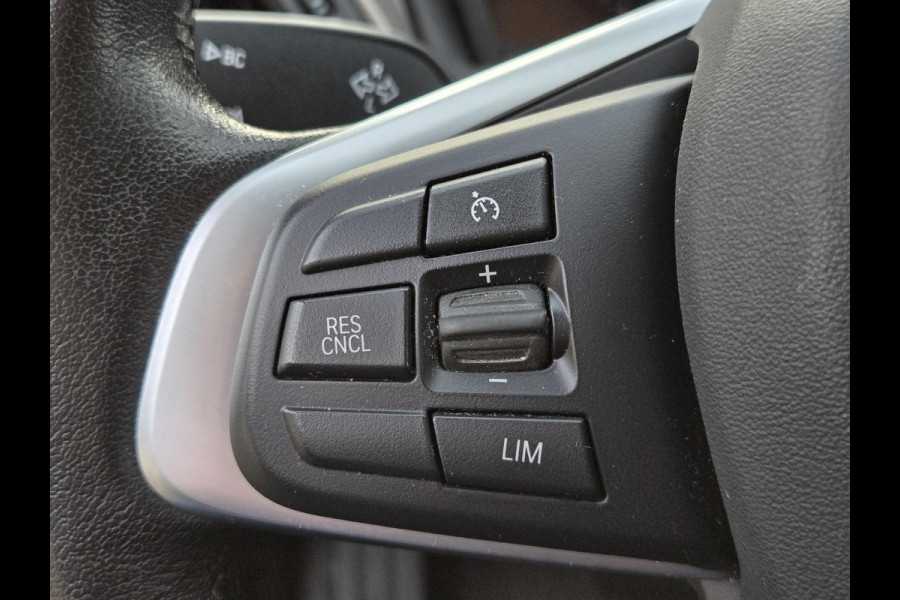 BMW X1 xDrive25e X Line | SPORTSTOELEN | NAVIGATIE PLUS | CAMERA | TREKHAAK | STOELVERWARMING | HEAD UP |