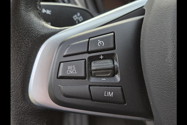 BMW X1 xDrive25e X Line | SPORTSTOELEN | NAVIGATIE PLUS | CAMERA | TREKHAAK | STOELVERWARMING | HEAD UP |
