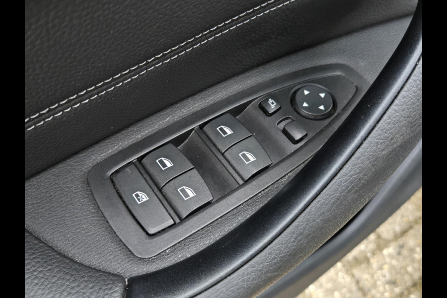 BMW X1 xDrive25e X Line | SPORTSTOELEN | NAVIGATIE PLUS | CAMERA | TREKHAAK | STOELVERWARMING | HEAD UP |