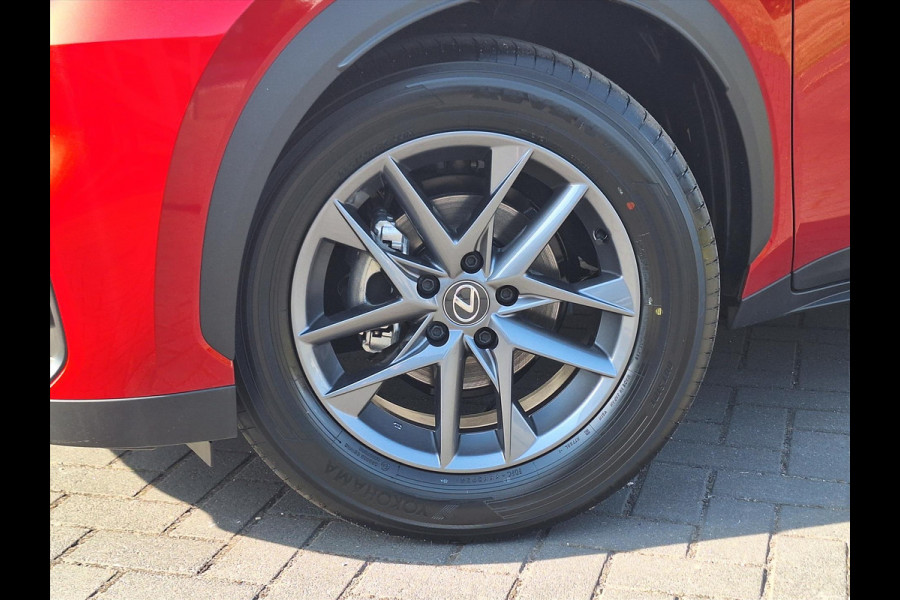Lexus LBX 1.5 Comfort & Safety Pack | Dodehoekherkenning, Parkeersensoren, Keyless, Stoelverwarming