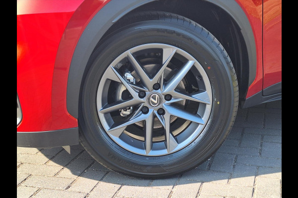 Lexus LBX 1.5 Comfort & Safety Pack | Dodehoekherkenning, Parkeersensoren, Keyless, Stoelverwarming