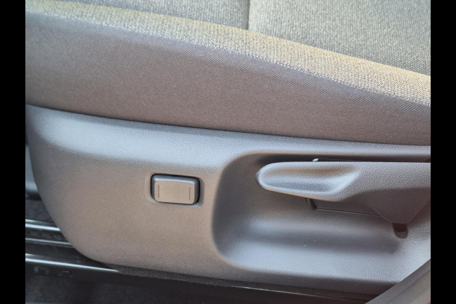 Lexus LBX 1.5 Comfort & Safety Pack | Dodehoekherkenning, Parkeersensoren, Keyless, Stoelverwarming