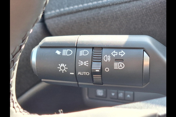 Lexus LBX 1.5 Comfort & Safety Pack | Dodehoekherkenning, Parkeersensoren, Keyless, Stoelverwarming