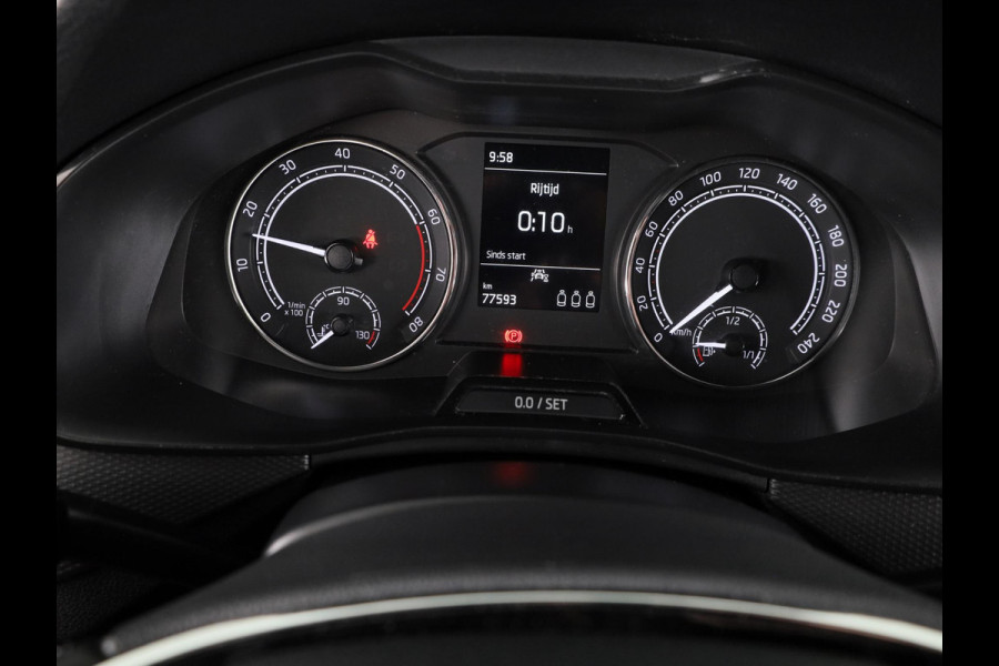 Škoda Kamiq 1.0 TSI Ambition 115 pk | Navigatie via App | Parkeersensoren achter | Cruise control | LED koplampen | Apple Carplay/Android Auto |