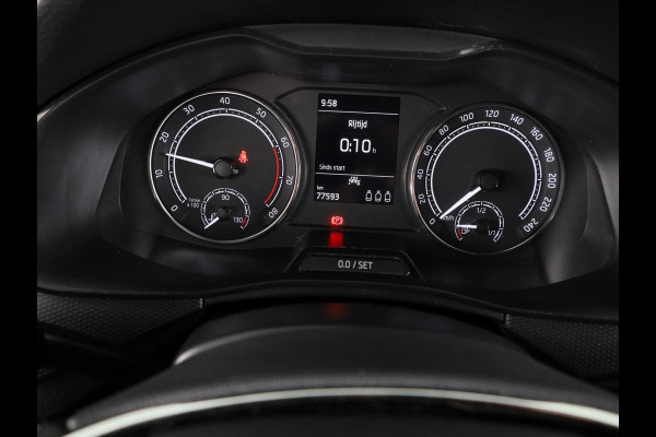 Škoda Kamiq 1.0 TSI Ambition 115 pk | Navigatie via App | Parkeersensoren achter | Cruise control | LED koplampen | Apple Carplay/Android Auto |