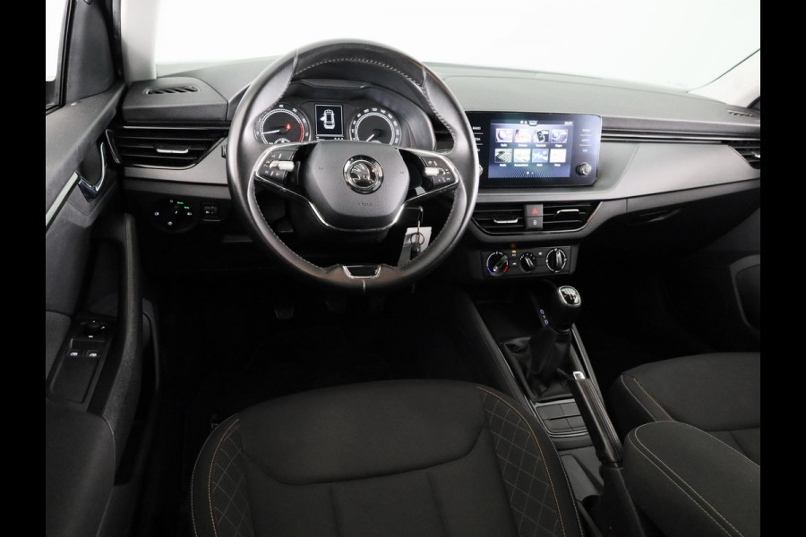 Škoda Kamiq 1.0 TSI Ambition 115 pk | Navigatie via App | Parkeersensoren achter | Cruise control | LED koplampen | Apple Carplay/Android Auto |