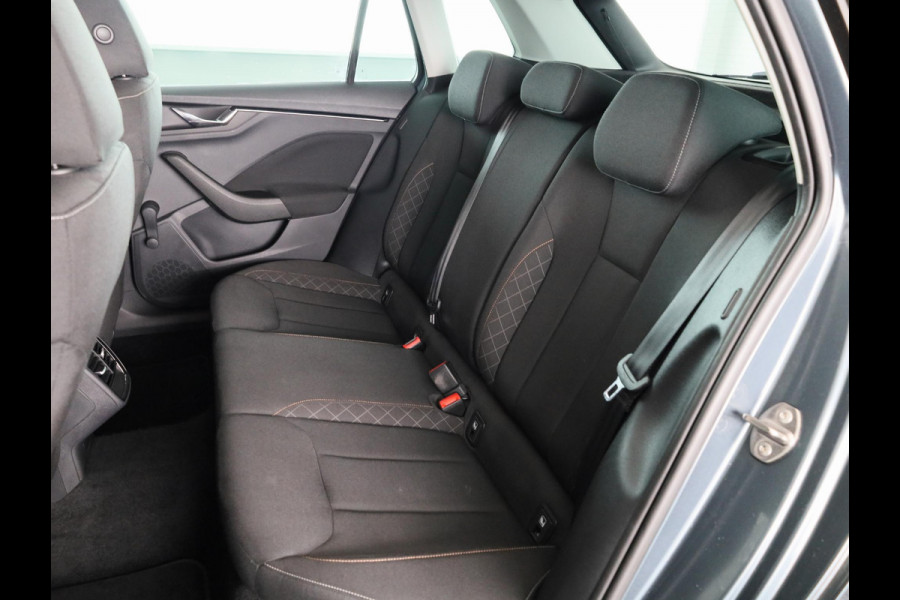 Škoda Kamiq 1.0 TSI Ambition 115 pk | Navigatie via App | Parkeersensoren achter | Cruise control | LED koplampen | Apple Carplay/Android Auto |