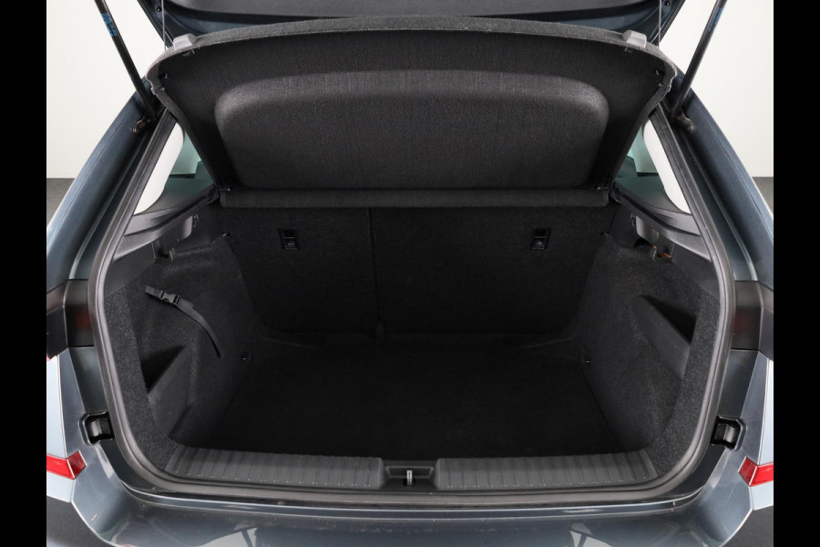 Škoda Kamiq 1.0 TSI Ambition 115 pk | Navigatie via App | Parkeersensoren achter | Cruise control | LED koplampen | Apple Carplay/Android Auto |