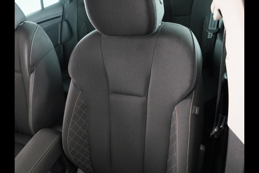 Škoda Kamiq 1.0 TSI Ambition 115 pk | Navigatie via App | Parkeersensoren achter | Cruise control | LED koplampen | Apple Carplay/Android Auto |
