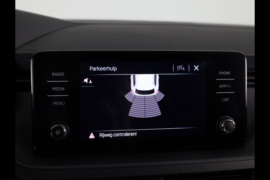 Škoda Kamiq 1.0 TSI Ambition 115 pk | Navigatie via App | Parkeersensoren achter | Cruise control | LED koplampen | Apple Carplay/Android Auto |