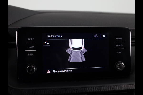 Škoda Kamiq 1.0 TSI Ambition 115 pk | Navigatie via App | Parkeersensoren achter | Cruise control | LED koplampen | Apple Carplay/Android Auto |