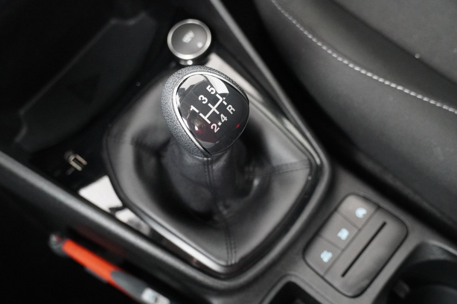 Ford Fiesta BWJ 2019 | 1.1 85PK Trend | NWE APK | AIRCO | NAVI | CRUISE | CARPLAY | PDC | LANE DEPARTURE WARNING |