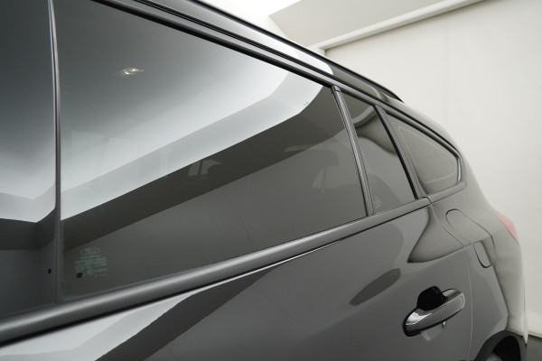 Ford FOCUS Wagon BWJ 11-2020 | 1.5T 150PK ST Line X BuS AUTOMAAT | TREKHAAK | NAVI | CAMERA  | CARPLAY | CLIMA | PDC |