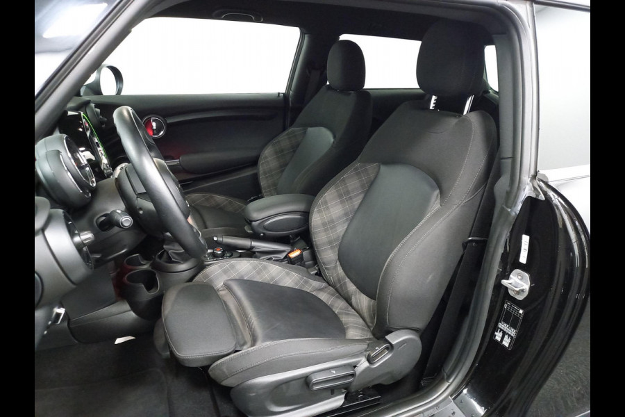MINI Mini 1.5 136pk Cooper Chili | Climate control | Cruise control | Lichtmetalen velgen 17" | Stoelverwarming | Led