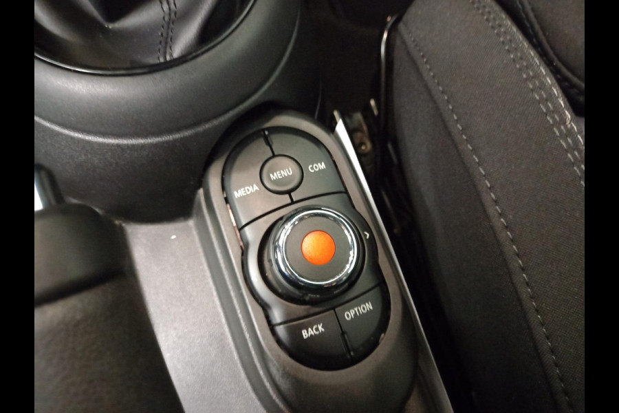 MINI Mini 1.5 136pk Cooper Chili | Climate control | Cruise control | Lichtmetalen velgen 17" | Stoelverwarming | Led
