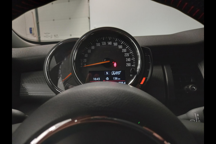 MINI Mini 1.5 136pk Cooper Chili | Climate control | Cruise control | Lichtmetalen velgen 17" | Stoelverwarming | Led