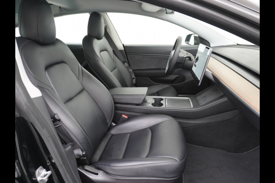 Tesla Model 3 Long Range 498 PK 82kwh 4,4sec 0-100 19" WarmtePomp Stuurverwarmd Elektr.A-klep FSD-Full Self Driving Computer-3 Premium Audio 4 Stoel en achterbank verwarming Electr.Stoelen+Memory+Easy-Entry WiFi Origineel Nederlandse auto Grootste accu Tot 16,5kwh thuis laden. Accu/Motor Garantie tot 25-03-2029 max 192.000km