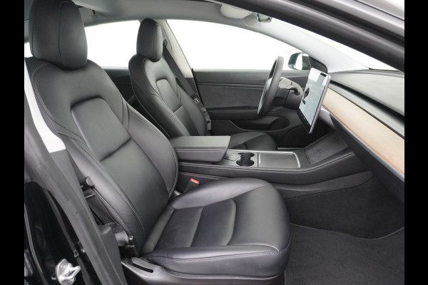Tesla Model 3 Long Range 498 PK 82kwh 4,4sec 0-100 19" WarmtePomp Stuurverwarmd Elektr.A-klep FSD-Full Self Driving Computer-3 Premium Audio 4 Stoel en achterbank verwarming Electr.Stoelen+Memory+Easy-Entry WiFi Origineel Nederlandse auto Grootste accu Tot 16,5kwh thuis laden. Accu/Motor Garantie tot 25-03-2029 max 192.000km