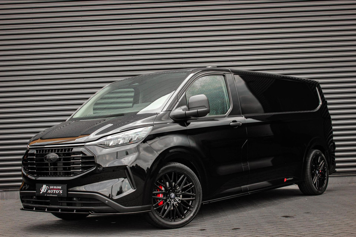 Ford Transit Custom 300 2.0 TDCI L2H1 AUTOMAAT 136PK JB- EDITION / FULL BLACK / APPLE CARPLAY / 3- ZITS / MY2024 / DIRECT RIJDEN Ford Transit Custom 300 2.0 TDCI L2H1 AUTOMAAT 136PK JB- EDITION / FULL BLACK / APPLE CARPLAY / 3- ZITS / MY2024 / DIRECT RIJDEN