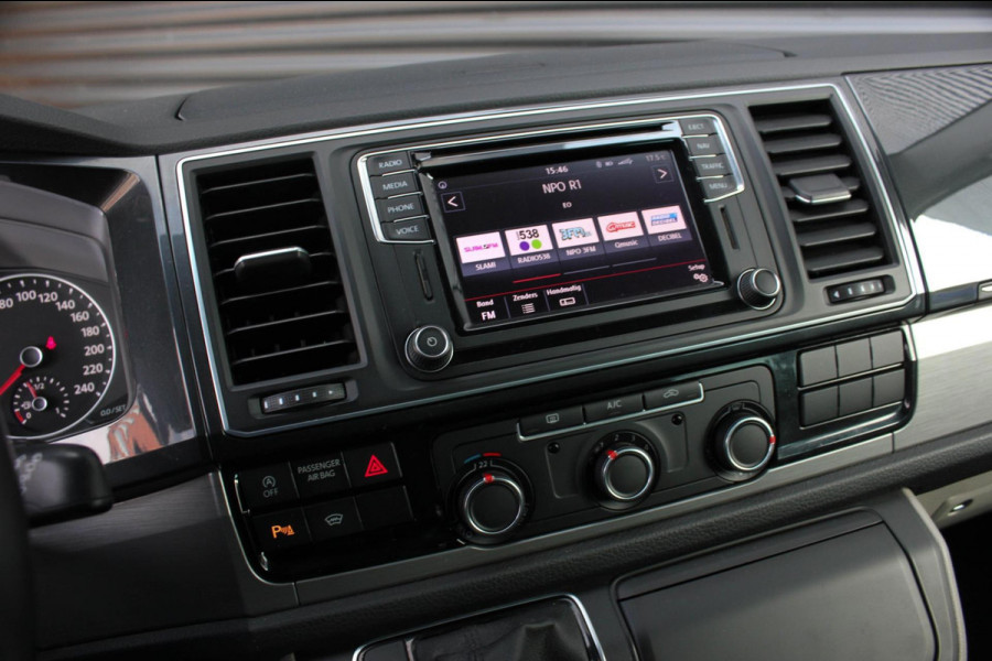 Volkswagen Transporter 2.0 TDI L2H1 DSG DC 204PK JB-EDTION / LEDEREN BEKLEDING / TREKHAAK / APPLE CARPLAY / AIRCO / NIEUWSTAAT