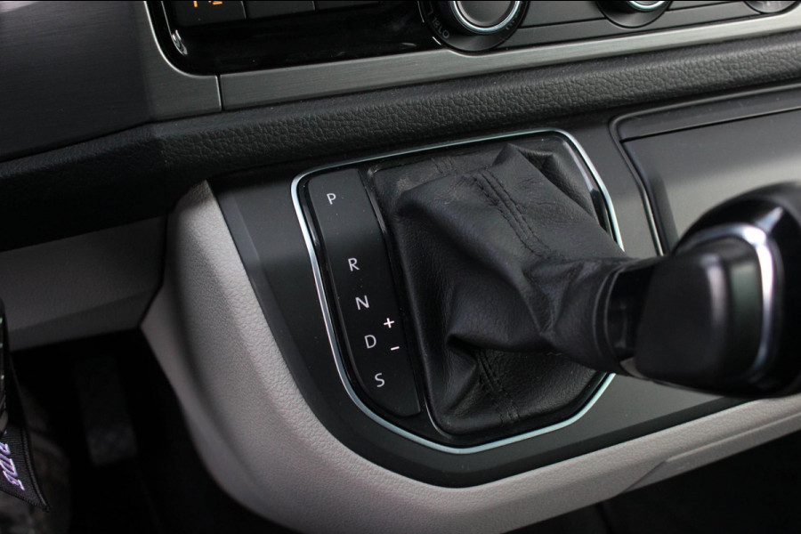 Volkswagen Transporter 2.0 TDI L2H1 DSG DC 204PK JB-EDTION / LEDEREN BEKLEDING / TREKHAAK / APPLE CARPLAY / AIRCO / NIEUWSTAAT