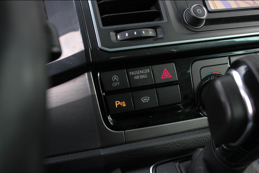 Volkswagen Transporter 2.0 TDI L2H1 DSG DC 204PK JB-EDTION / LEDEREN BEKLEDING / TREKHAAK / APPLE CARPLAY / AIRCO / NIEUWSTAAT