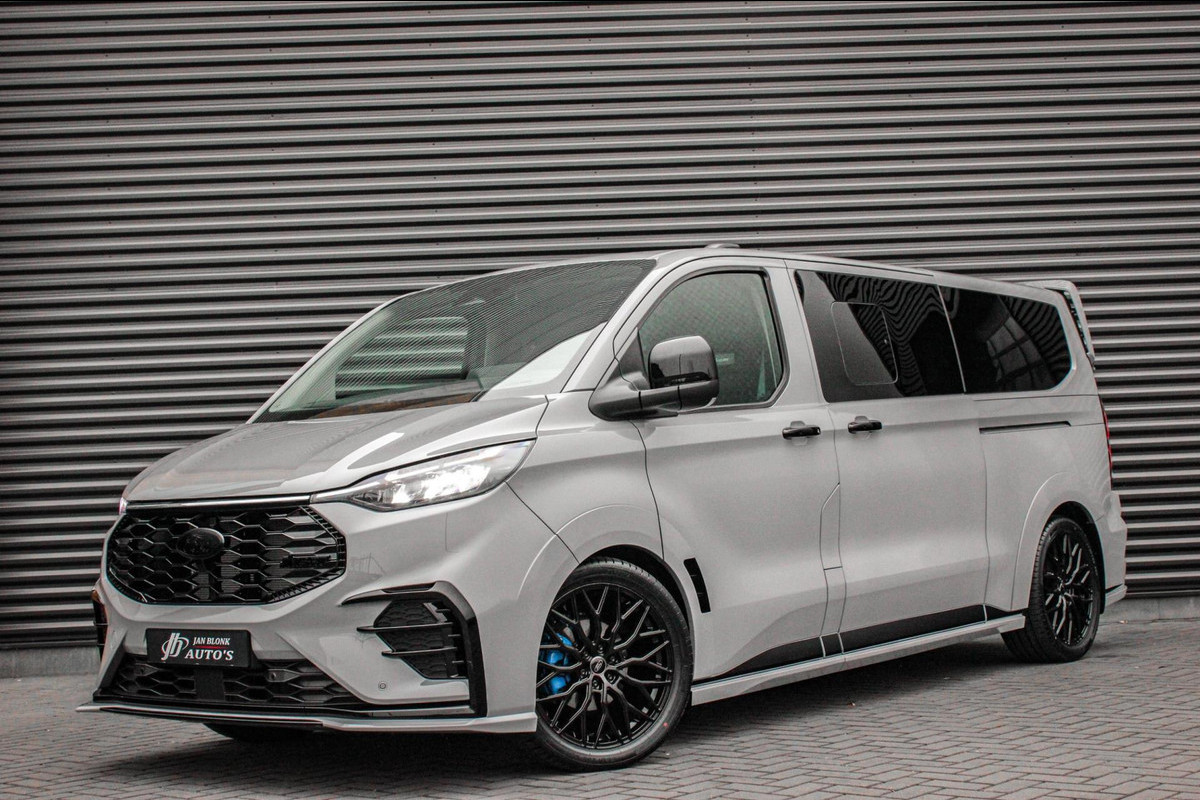 Ford Transit Custom 320 2.0 TDCI L2H1 MS-RT DC AWD DUBBEL CABINE BPM VRIJ / KUIPSTOELEN / DIRECT RIJDEN / NAVIGATIE / GREY MATTER Ford Transit Custom 320 2.0 TDCI L2H1 MS-RT DC AWD DUBBEL CABINE BPM VRIJ / KUIPSTOELEN / DIRECT RIJDEN / NAVIGATIE / GREY MATTER