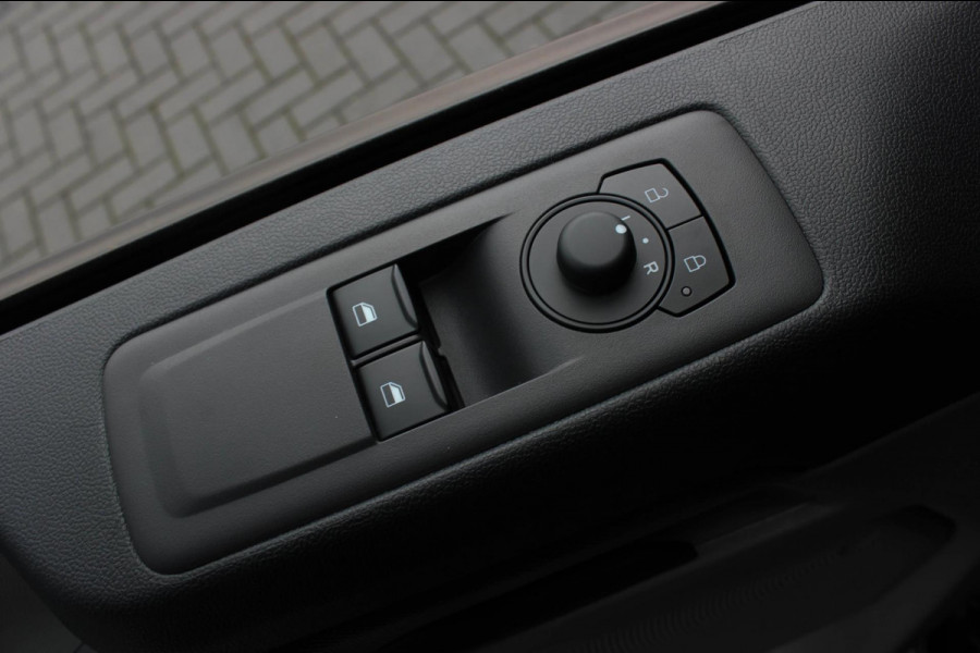 Ford Transit Custom 2.0 TDCI L2H1 AUTOMAAT 170PK JB- EDITION / FULL BLACK / APPLE CARPLAY / BPM VRIJ / MY2024 / DRIVERS PACK