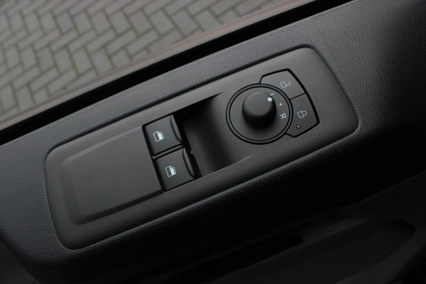 Ford Transit Custom 2.0 TDCI L2H1 AUTOMAAT 170PK JB- EDITION / FULL BLACK / APPLE CARPLAY / BPM VRIJ / MY2024 / DRIVERS PACK