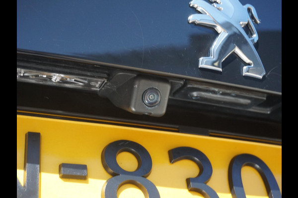 Peugeot 2008 1.2 PureTech Blue Lease Allure