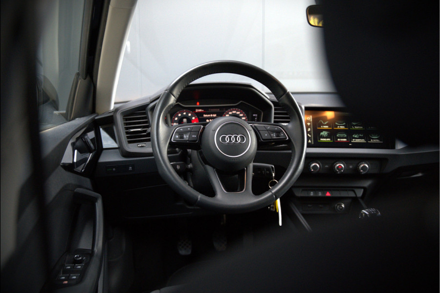Audi A1 Sportback 25 TFSI epic | Navigatie | Cruise Control | Apple Carplay | LED | Digitaal Dash | Lichtmetalen Velgen | Bluetooth | Airco | Centrale Deurvergrendeling | Elektrische Ramen | BTW