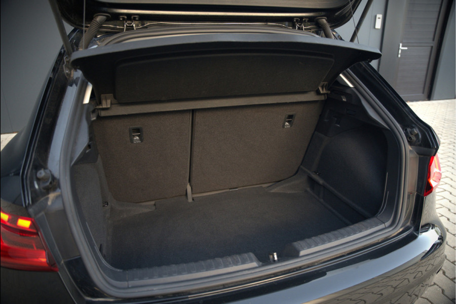 Audi A1 Sportback 25 TFSI epic | Navigatie | Cruise Control | Apple Carplay | LED | Digitaal Dash | Lichtmetalen Velgen | Bluetooth | Airco | Centrale Deurvergrendeling | Elektrische Ramen | BTW