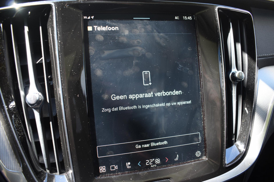 Volvo V60 T6 350PK Automaat Plug-in hybrid AWD Ultra Dark / Adaptieve Cruisecontrol / Panoramadak / Stoelverwarming v+a / Stuurverwarming / 360 Camera / Elektrische Stoelen / Head-up Display / 19"