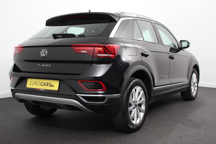 Volkswagen T-Roc 1.5 TSI 150pk DSG Style Volkswagen T-Roc 1.5 TSI Style | Navigatie | Apple Carplay/Android Auto | Parkeersensoren | Camera | Adaptive Cruise Control | Park Assist | Stoel- en stuurverwarming | Elektrische achterklep | LED-koplampen | Getinte ramen