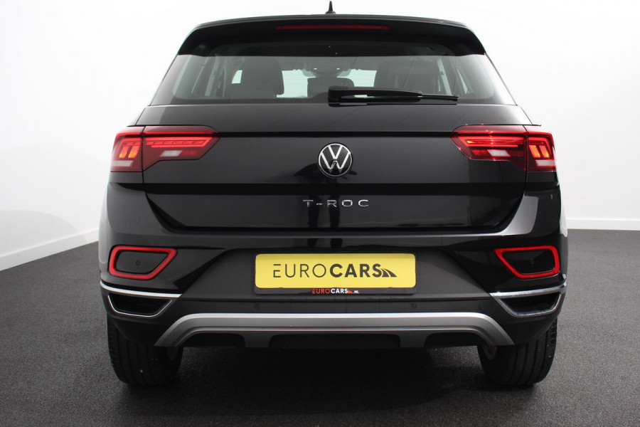 Volkswagen T-Roc 1.5 TSI 150pk DSG Style Volkswagen T-Roc 1.5 TSI Style | Navigatie | Apple Carplay/Android Auto | Parkeersensoren | Camera | Adaptive Cruise Control | Park Assist | Stoel- en stuurverwarming | Elektrische achterklep | LED-koplampen | Getinte ramen