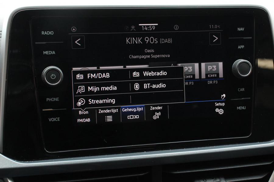 Volkswagen T-Roc 1.5 TSI 150pk DSG Style Volkswagen T-Roc 1.5 TSI Style | Navigatie | Apple Carplay/Android Auto | Parkeersensoren | Camera | Adaptive Cruise Control | Park Assist | Stoel- en stuurverwarming | Elektrische achterklep | LED-koplampen | Getinte ramen